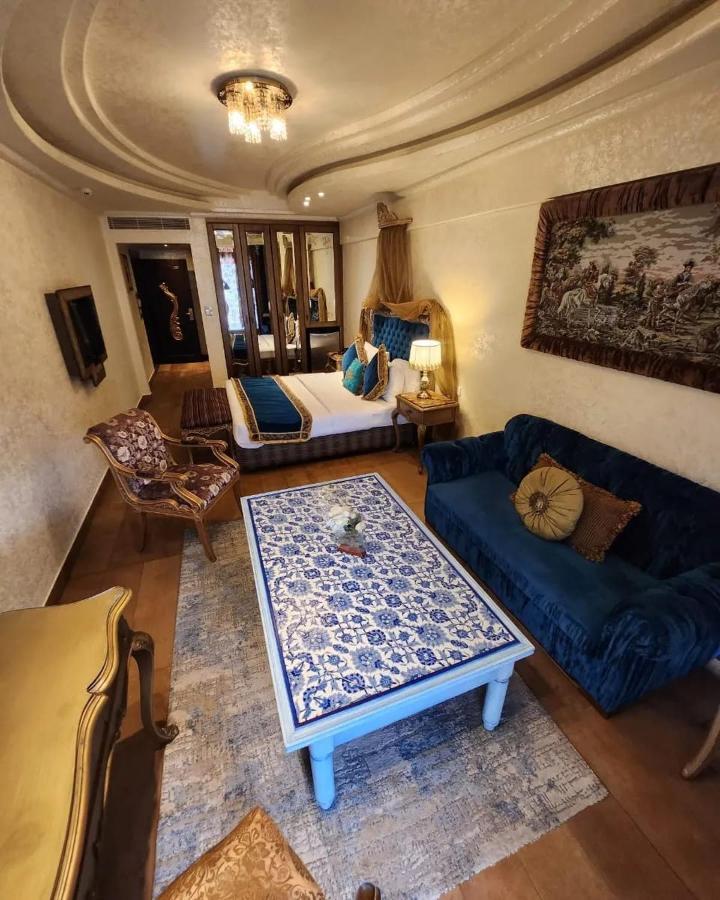 Q Hotel 4*