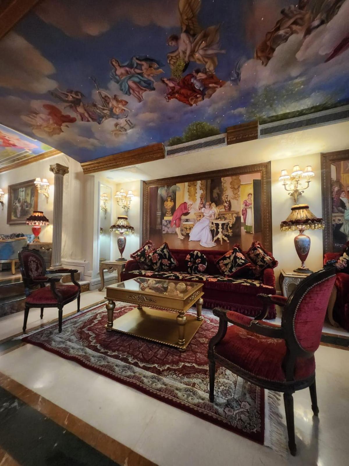 Q Hotel 4*