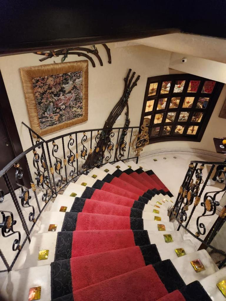Q Hotel 4*