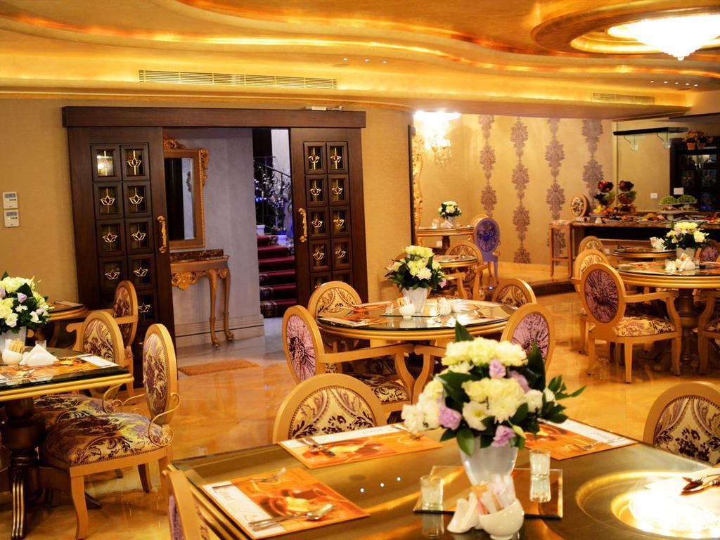 Q Hotel 4*
